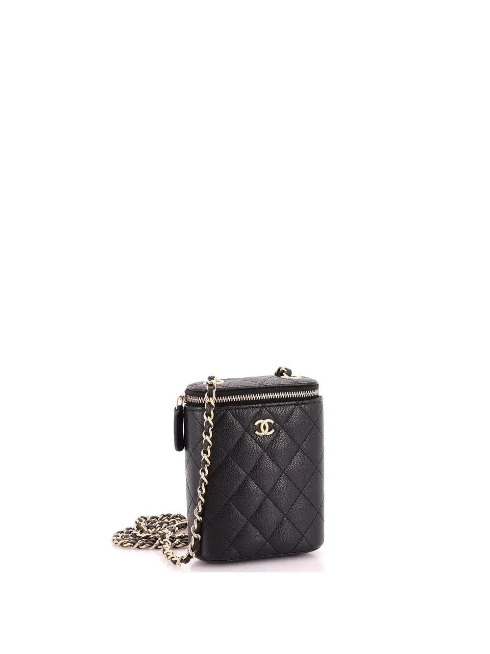 CHANEL step out